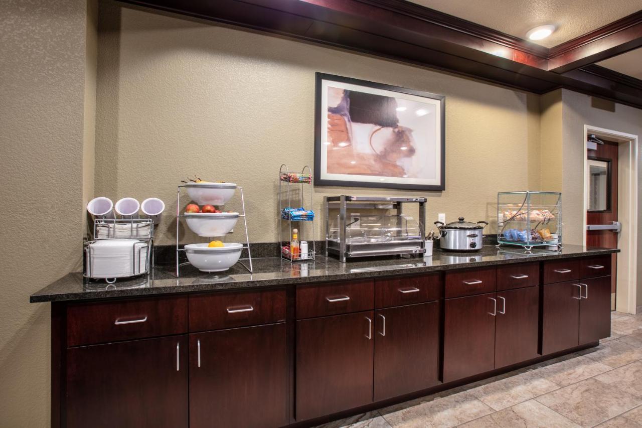 Cobblestone Inn & Suites - Pine Bluffs Kültér fotó
