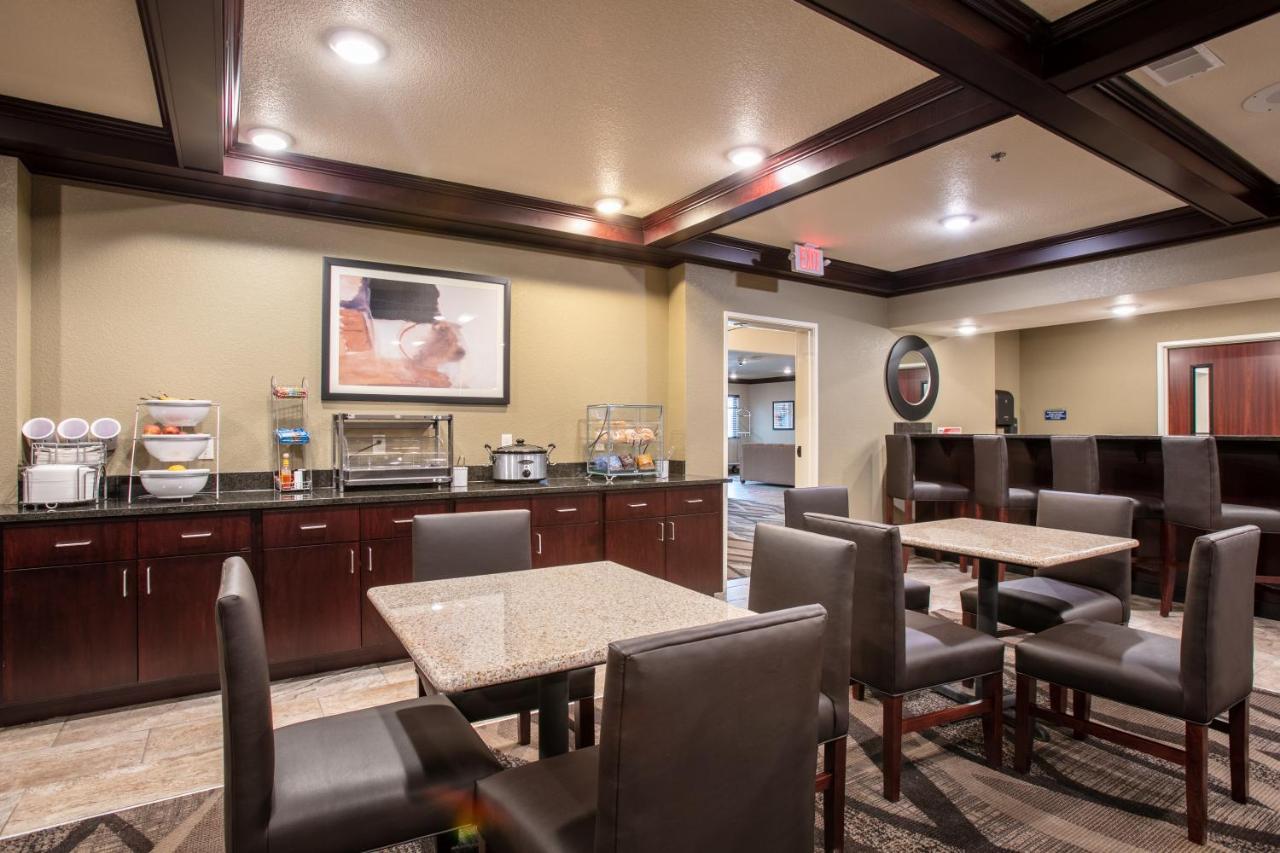 Cobblestone Inn & Suites - Pine Bluffs Kültér fotó