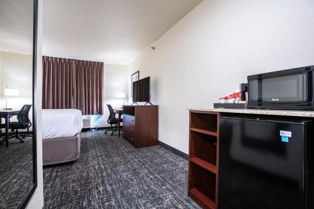 Cobblestone Inn & Suites - Pine Bluffs Kültér fotó